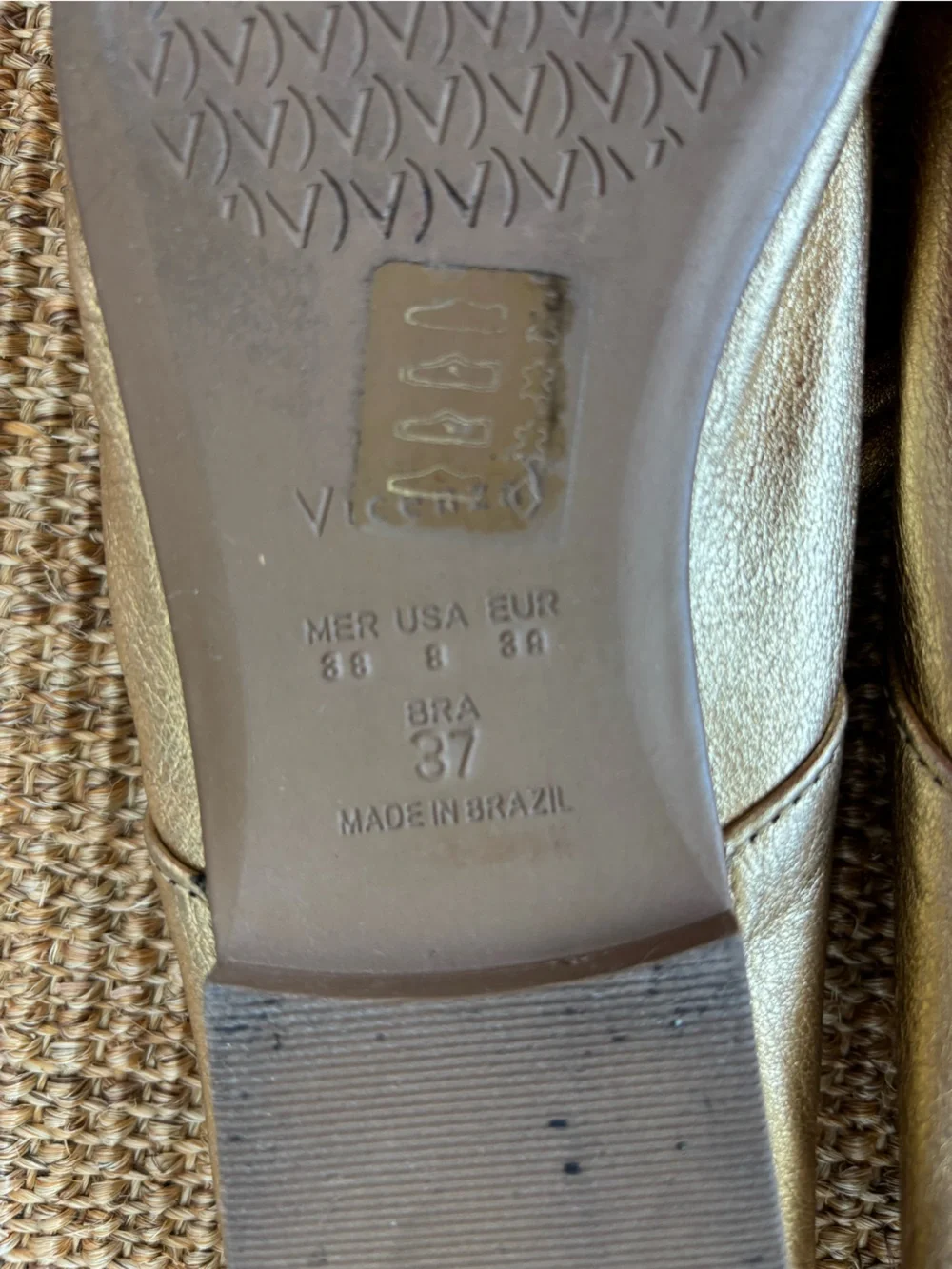Vicenza Anthropologie Gold Metallic Square Toe Bow Mary Jane Ballet Flats Size 8